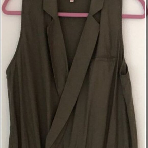 “RBL” OLIVE GREEN V-NECK CLEEVLESS JUMPSUIT - SMALL - Picture 12 of 12